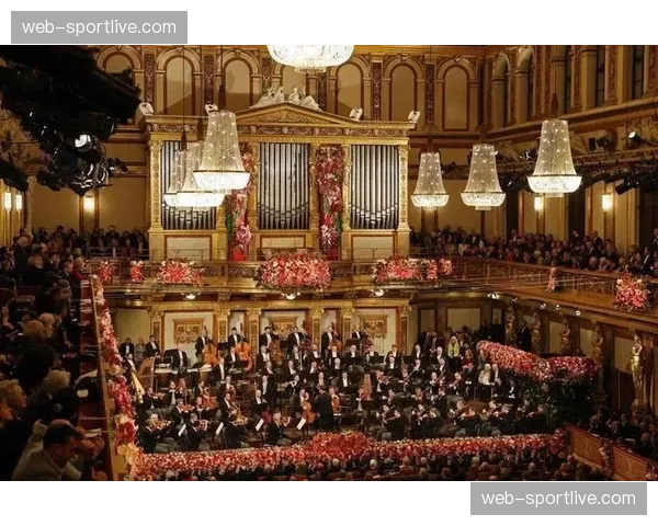 欧冠主题交响音乐会在维也纳金色大厅举行，曲目包含各豪门队歌改编版。