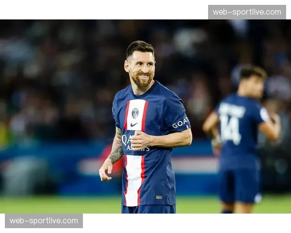 法甲联盟讨论新规,或将针对“战略性犯规”中断对方压迫的行为加强处罚 法甲联盟讨论新规,或将针对“战略性犯规”中断对方压迫的行为加强处罚