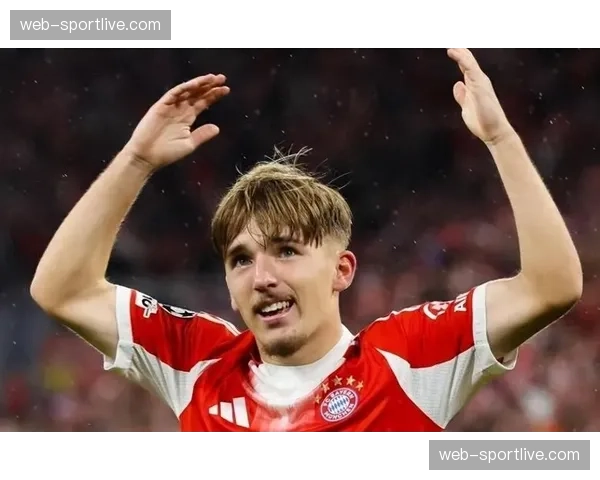 专访拜仁CEO:我们为何在三月就敲定了荷兰新星的中卫签约